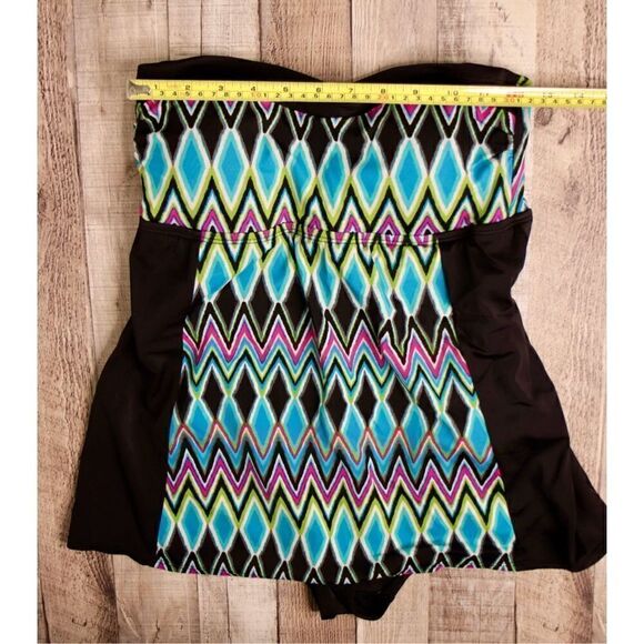 Kim Rogers Strapless Black Geometric One Piece Skirted Swimsuit SMALL Poolcore - Picture 4 of 9
